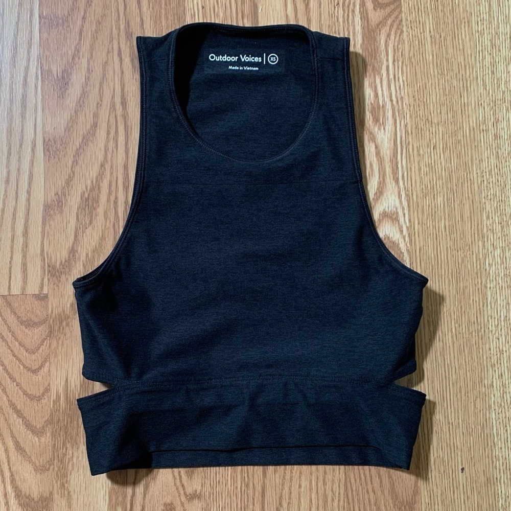 Outdoor Voices Slash Back Crop Top